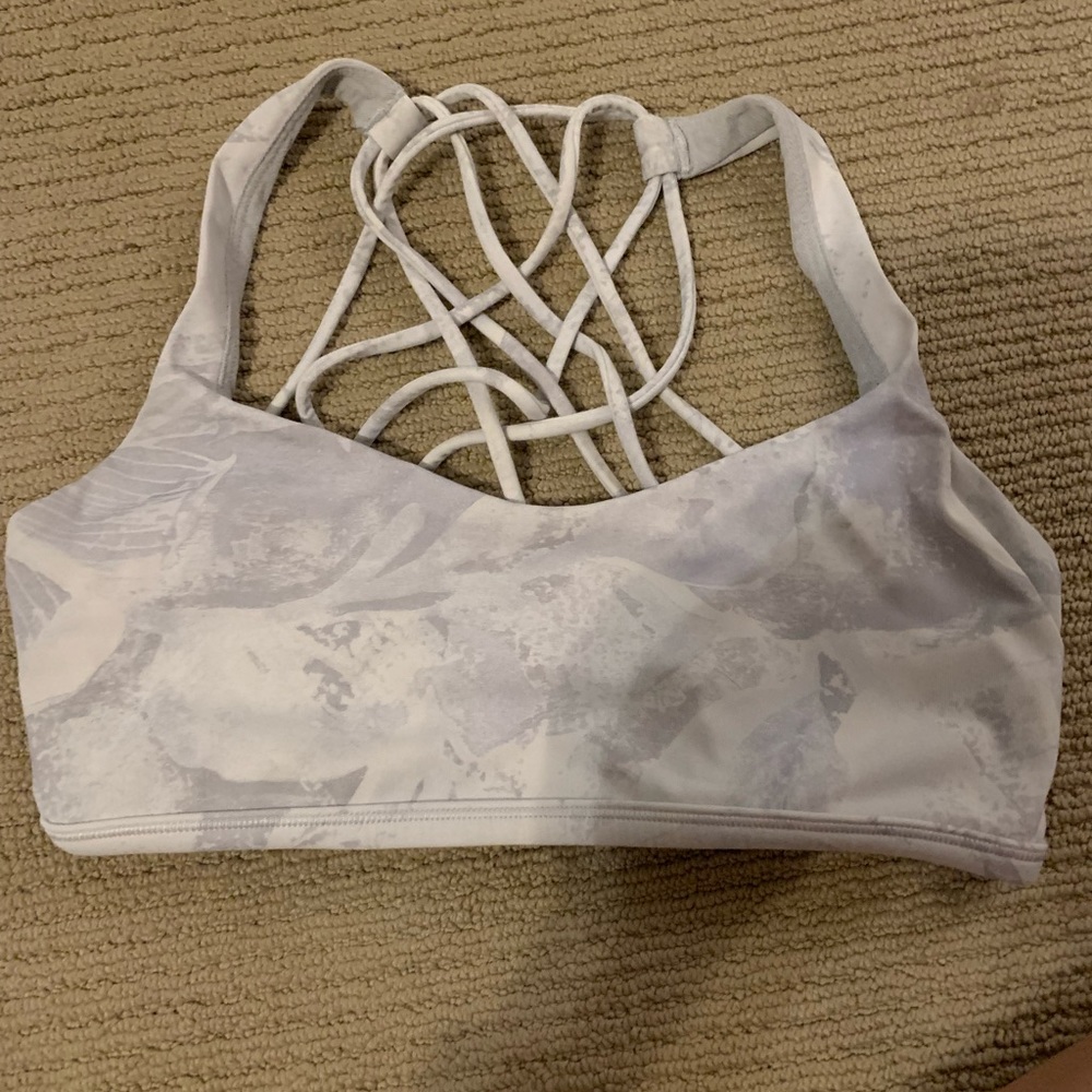 Lululemon bra size 6